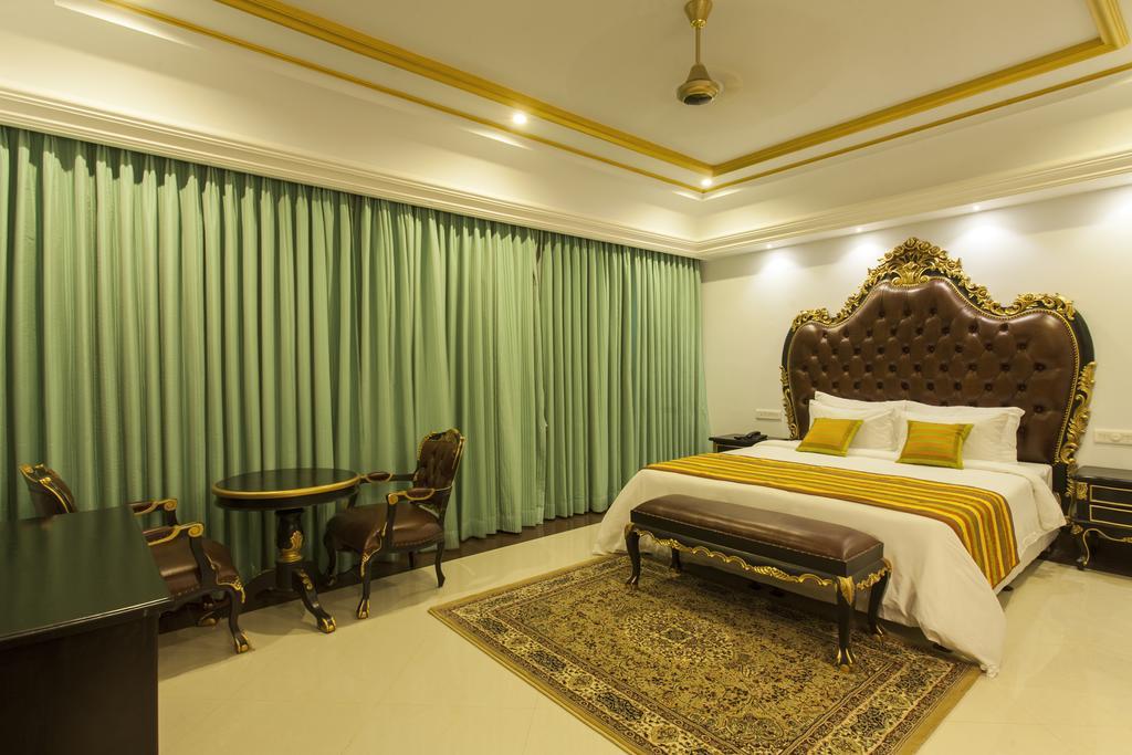 Regency Lagoon Resort Rajkot Room photo